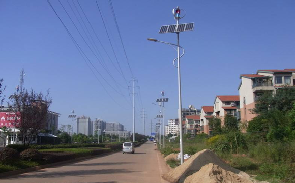 separated solar street light